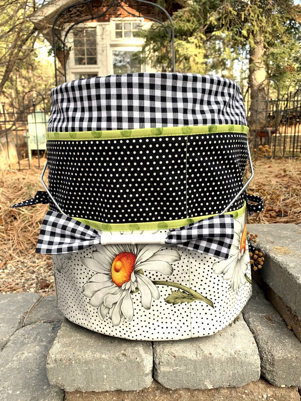 2020 November Blue Bag JoAnn Hoffman Designs American Quilt Retailer